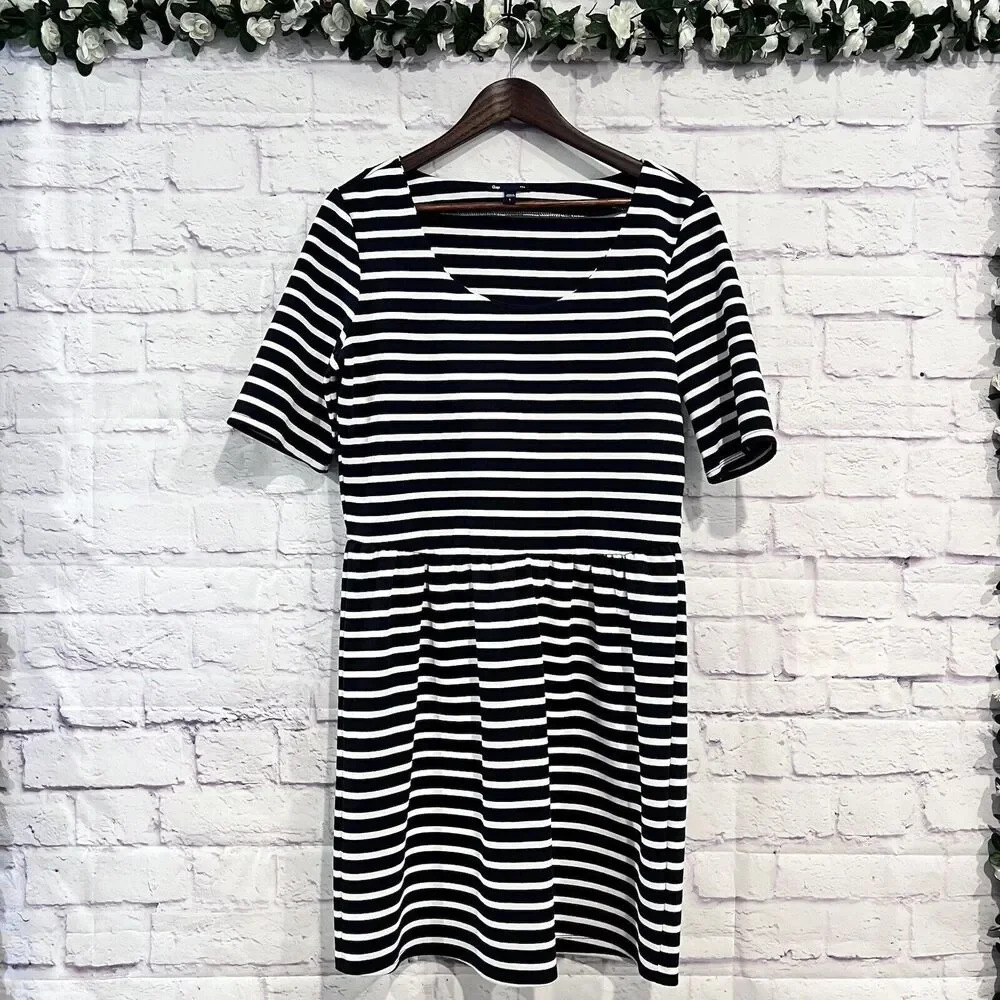 Gap Navy White Striped Fit and Flare Stretch Jersey Dress‎ Large